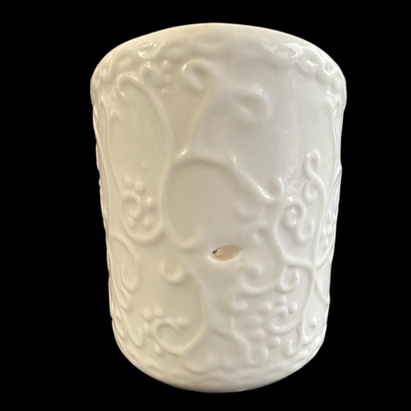 White Votive Candle Holder Cross Cut-out Scripture Psalms 103:2 Gold Print - Picture 4 of 6